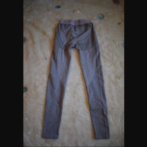 Gym shark leggings